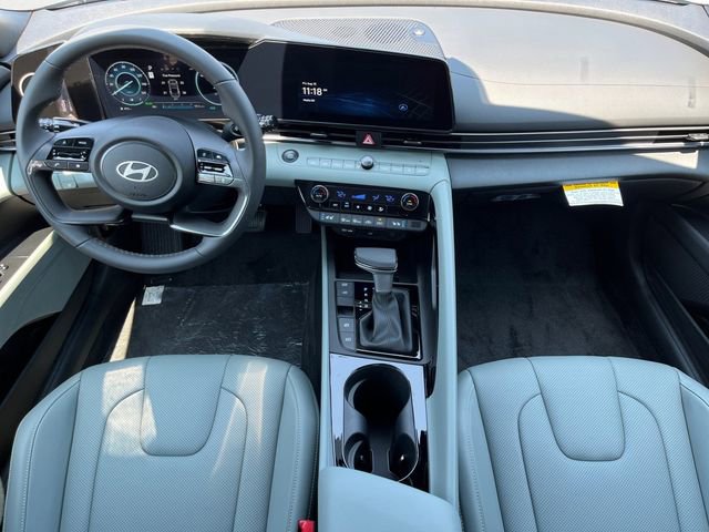 New 2025 Hyundai Elantra Limited image 10