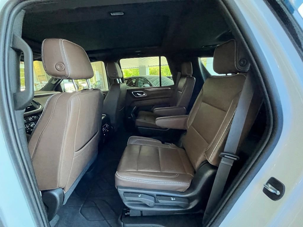 Used 2023 Chevrolet Tahoe High Country w/ Premium Package 2 AWD/4WD image 15