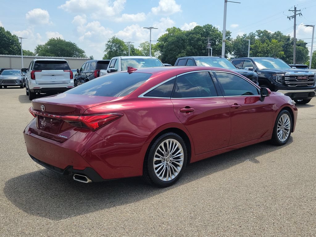 Used 2021 Toyota Avalon Limited w/ Advanced Safety Package FWD image 5