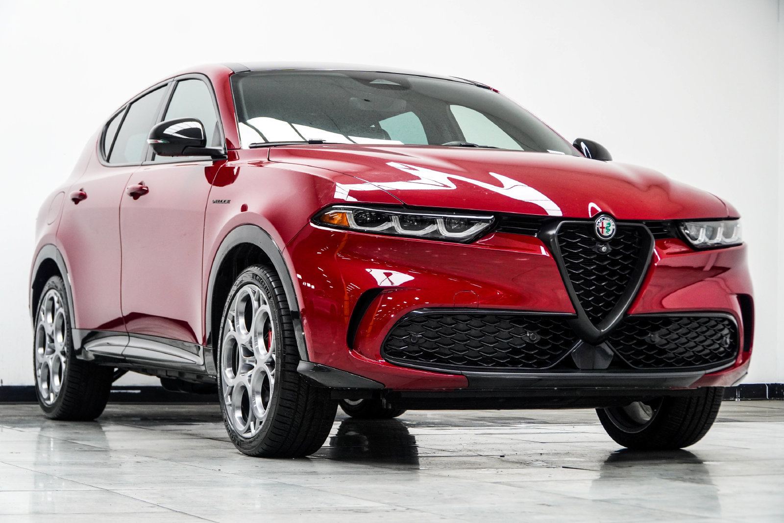 Used 2024 Alfa Romeo Tonale Veloce AWD/4WD image 4