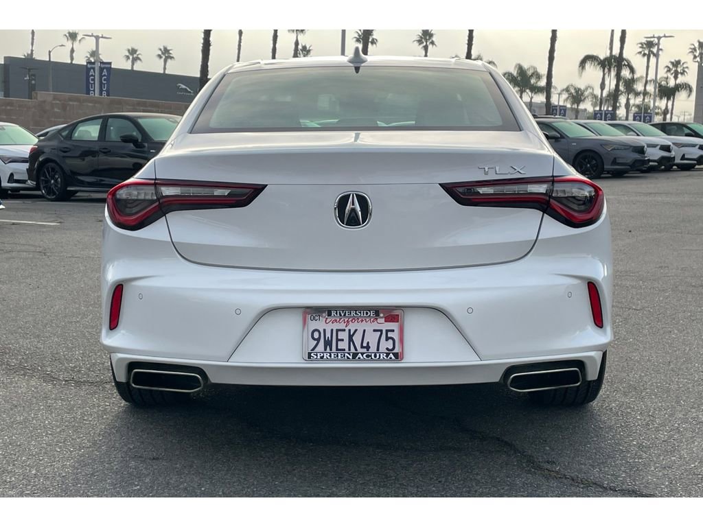 Certified 2025 Acura TLX w/ Technology Package image 4