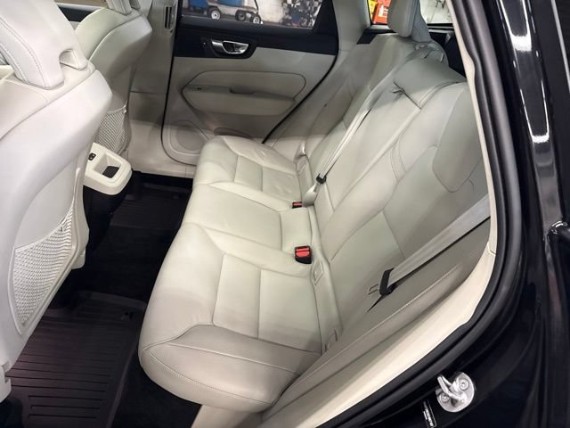 Used 2025 Volvo XC60 B5 Plus w/ Climate Package AWD/4WD image 21