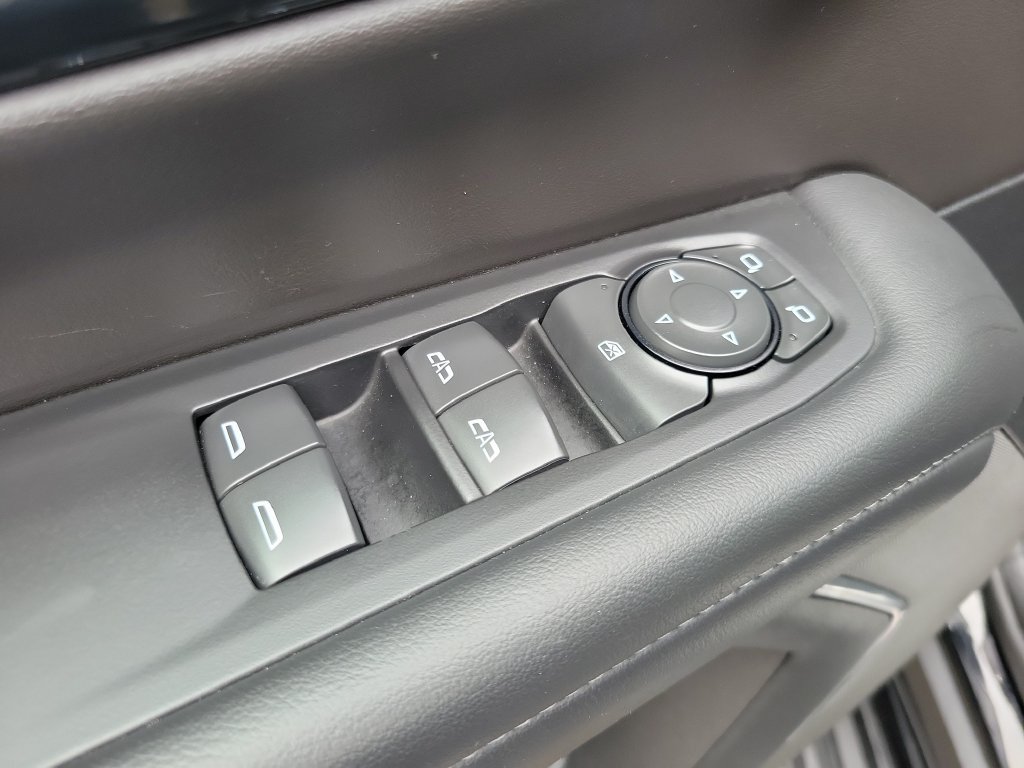 Used 2025 Chevrolet Tahoe LT RWD image 15