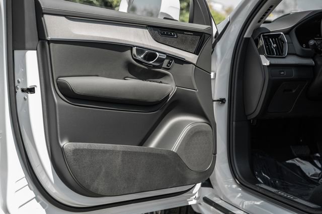 New 2026 Volvo XC90 B6 Ultra w/ Protection Package Premier image 38