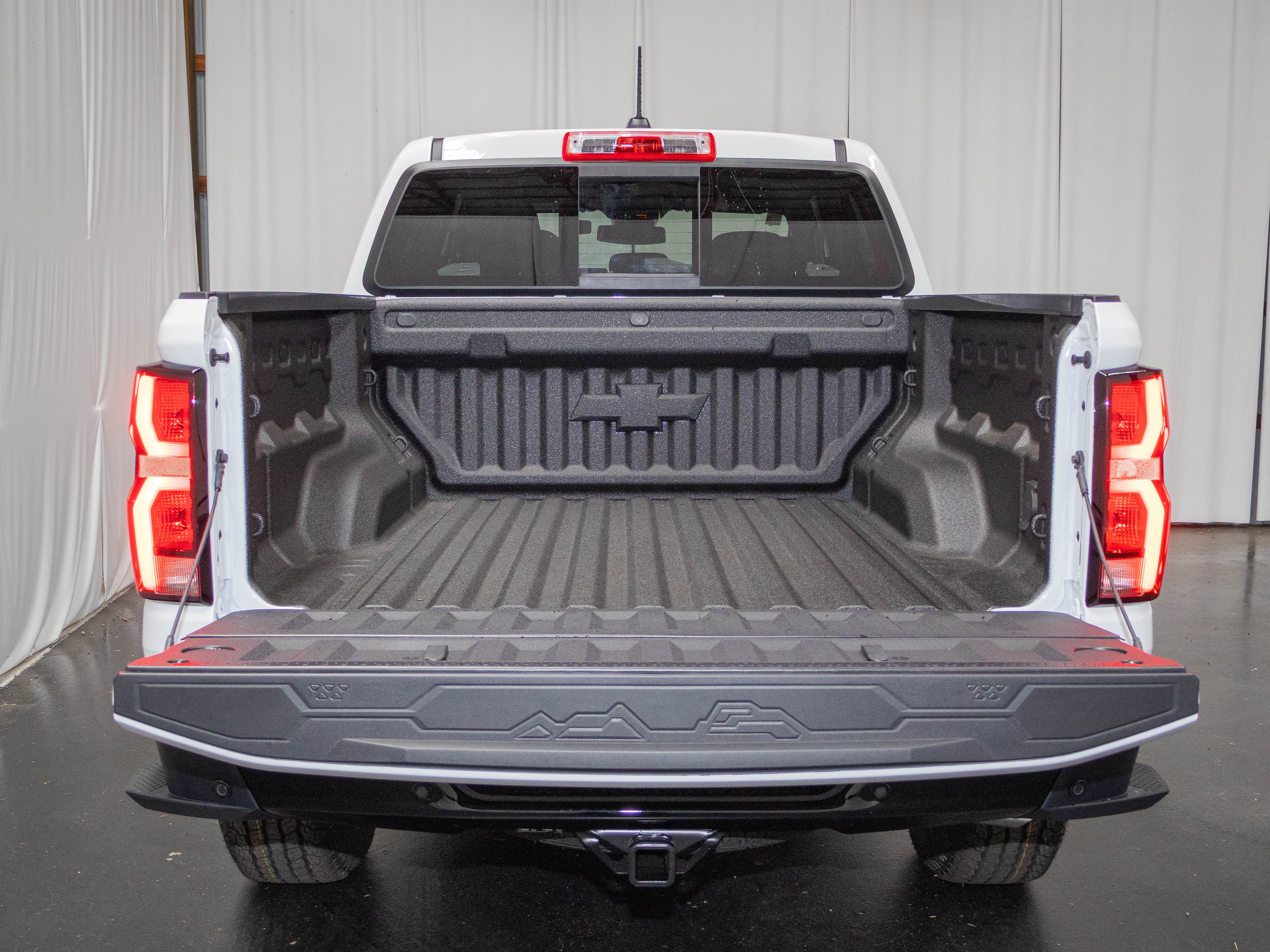 New 2026 Chevrolet Colorado Z71 w/ Technology Package AWD/4WD image 4