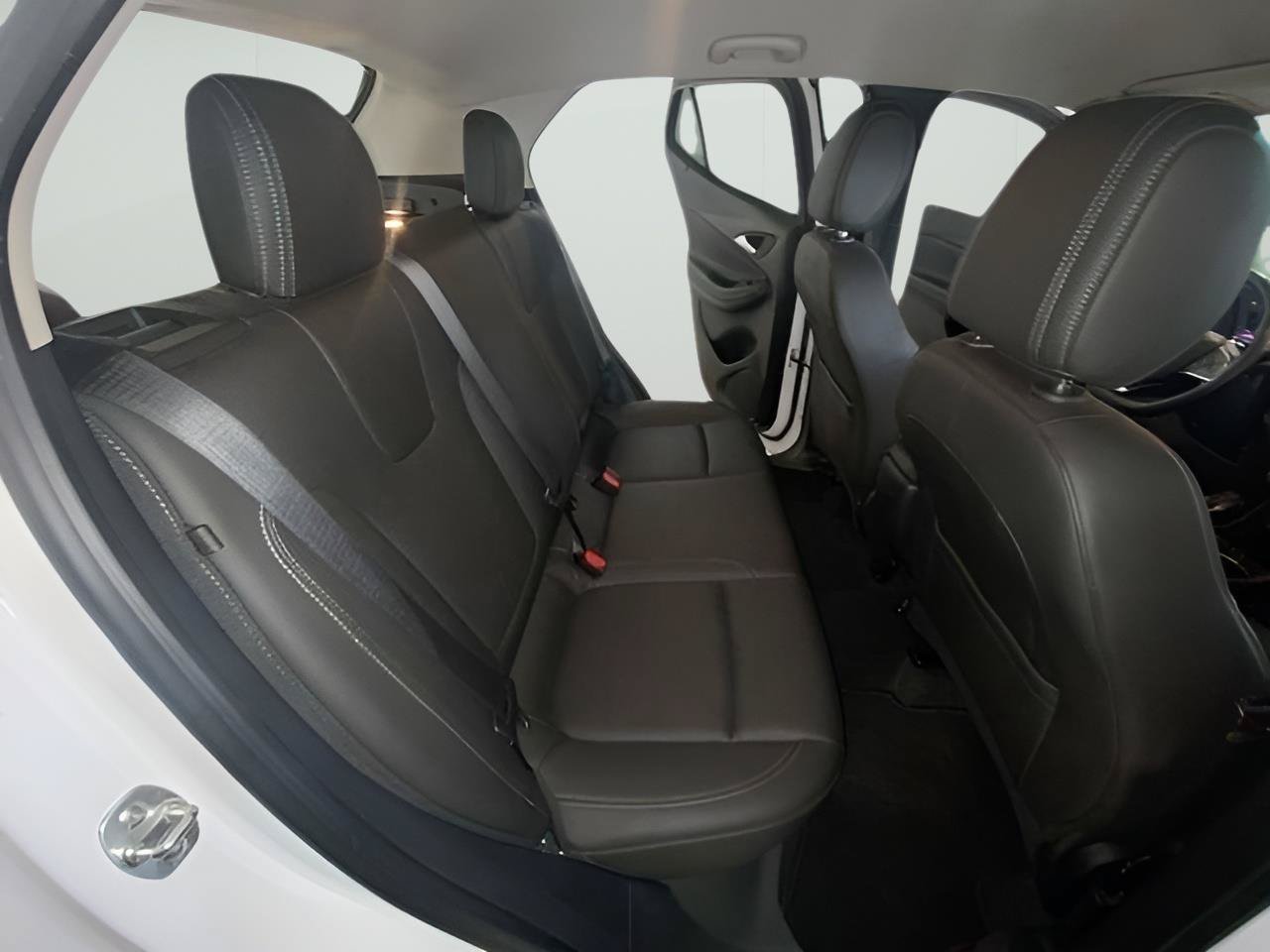 Certified 2024 Buick Encore GX Sport Touring AWD/4WD image 19