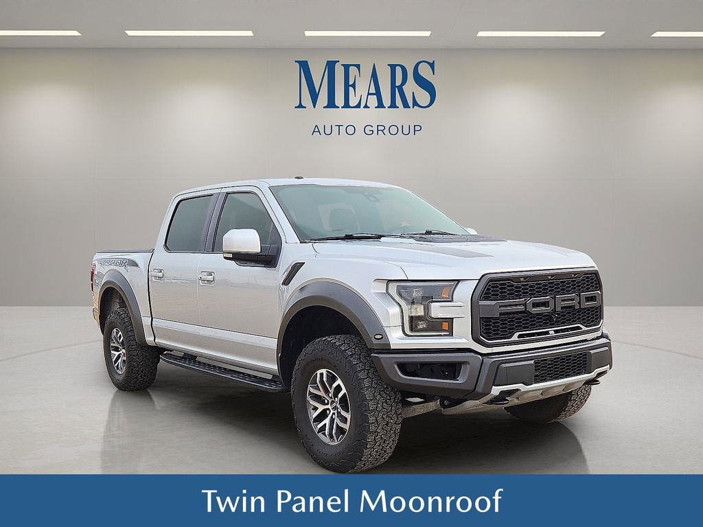 Used 2017 Ford F150 Raptor w/ Equipment Group 802A Luxury image 8