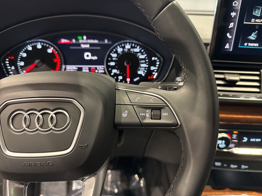 Used 2023 Audi Q5 2.0T Premium w/ Convenience Package image 25