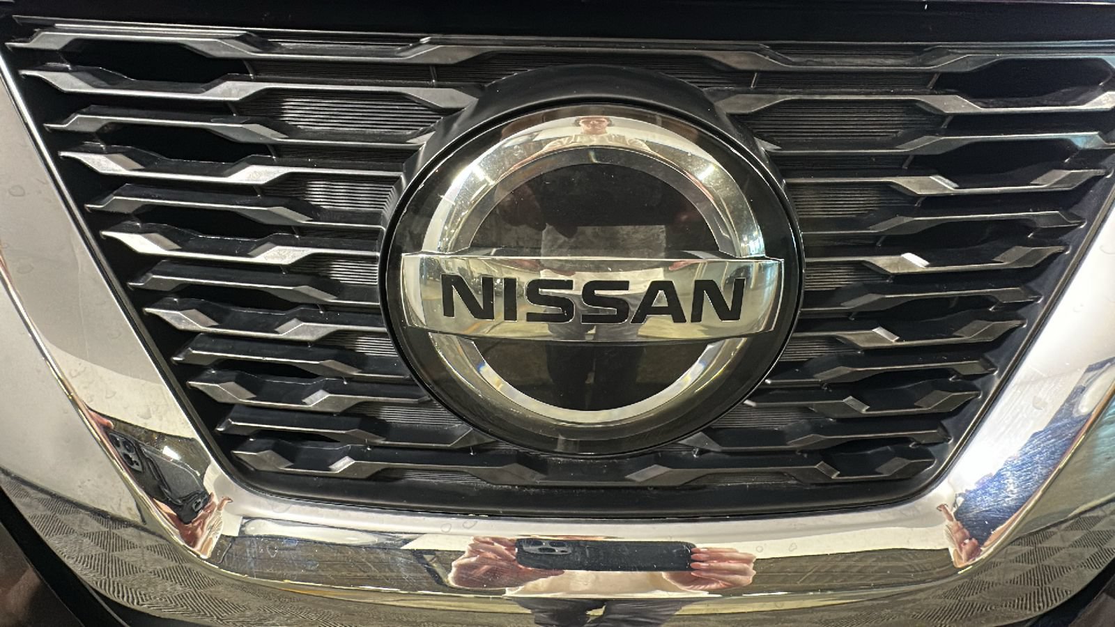 Used 2020 Nissan Rogue S AWD/4WD image 8