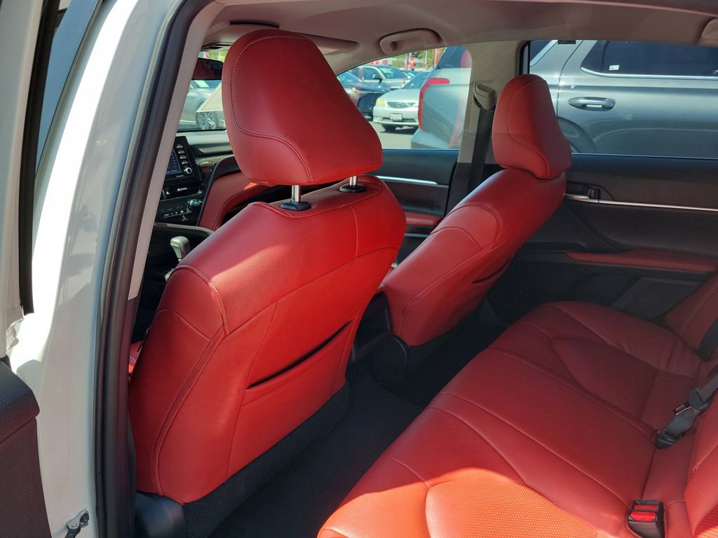 Used 2024 Toyota Camry SE image 15