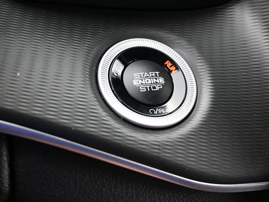 Used 2025 Jeep Grand Cherokee L Laredo image 19