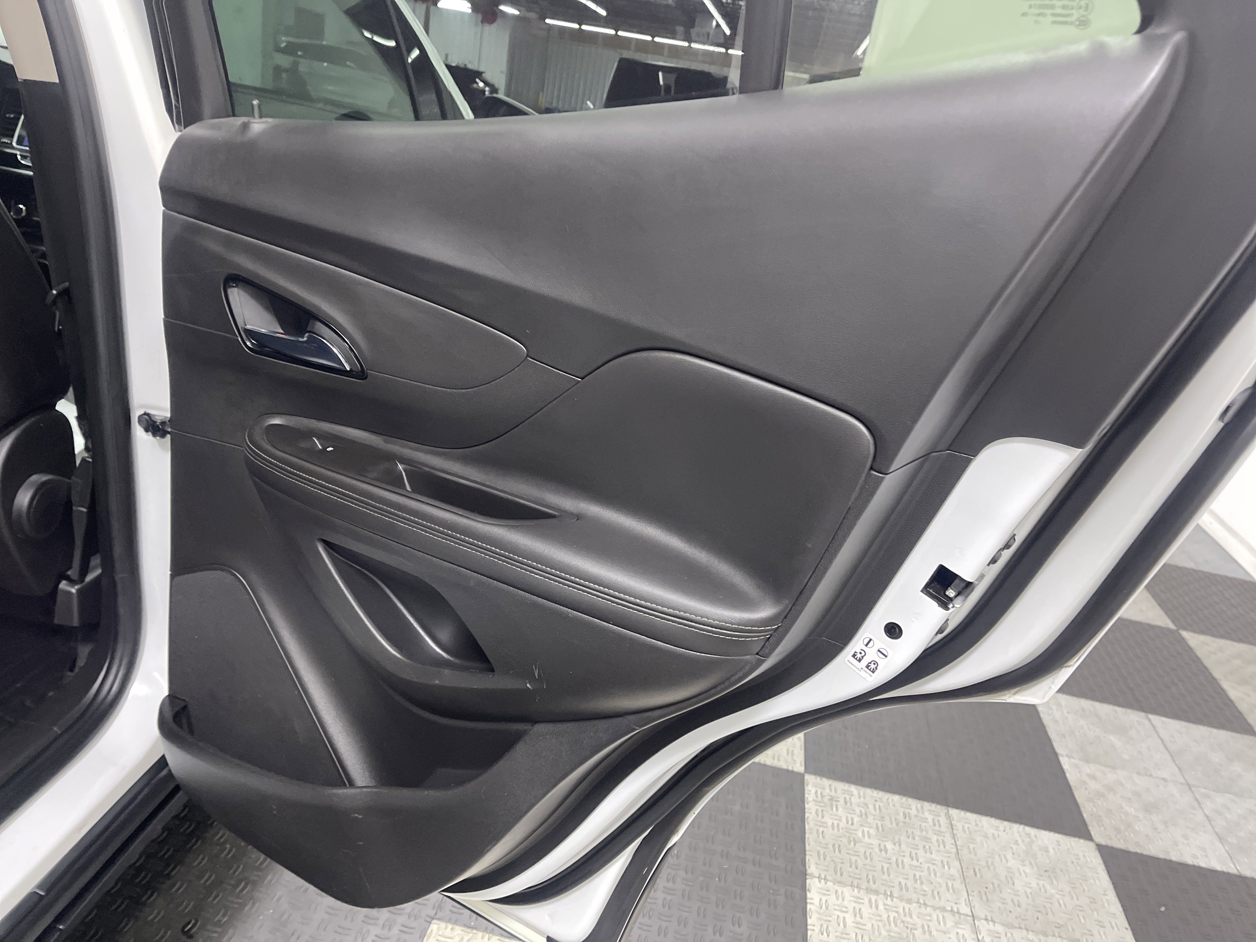 Used 2017 Buick Encore Preferred AWD/4WD image 19