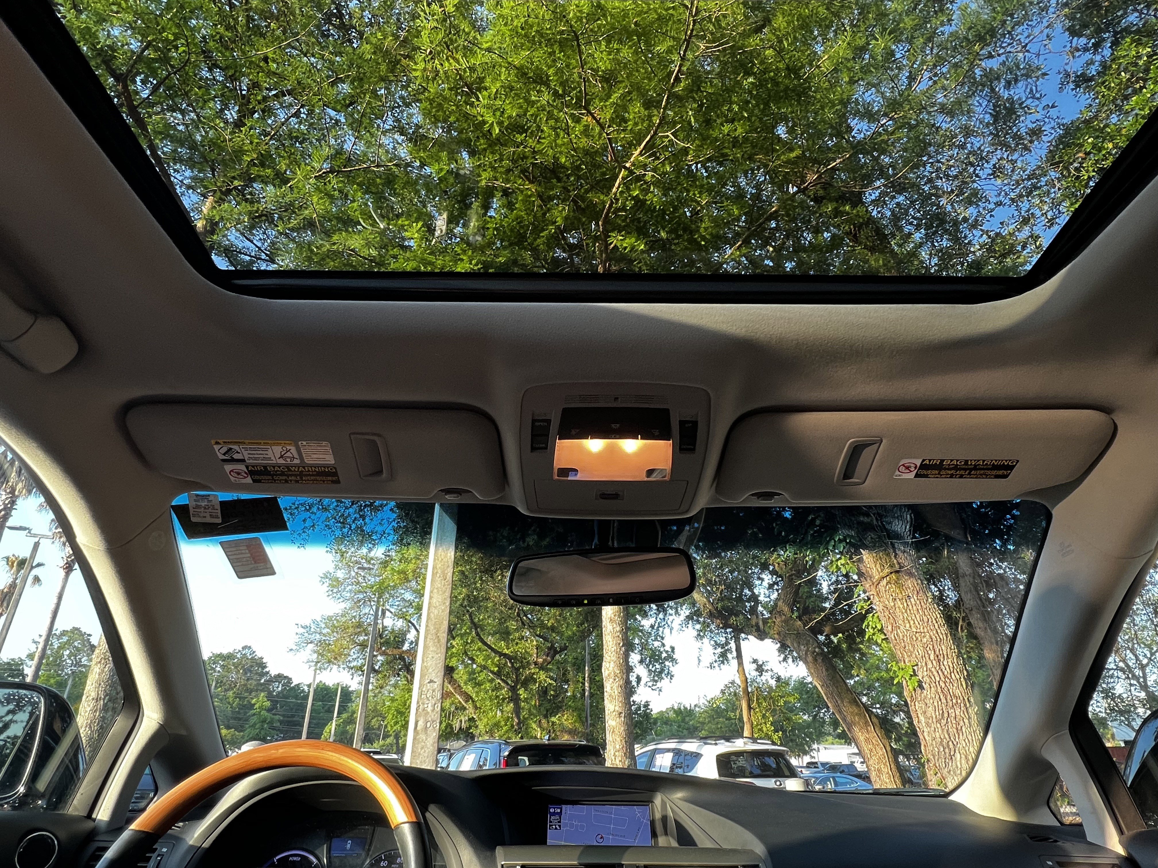 Used 2015 Lexus RX 450h AWD image 37