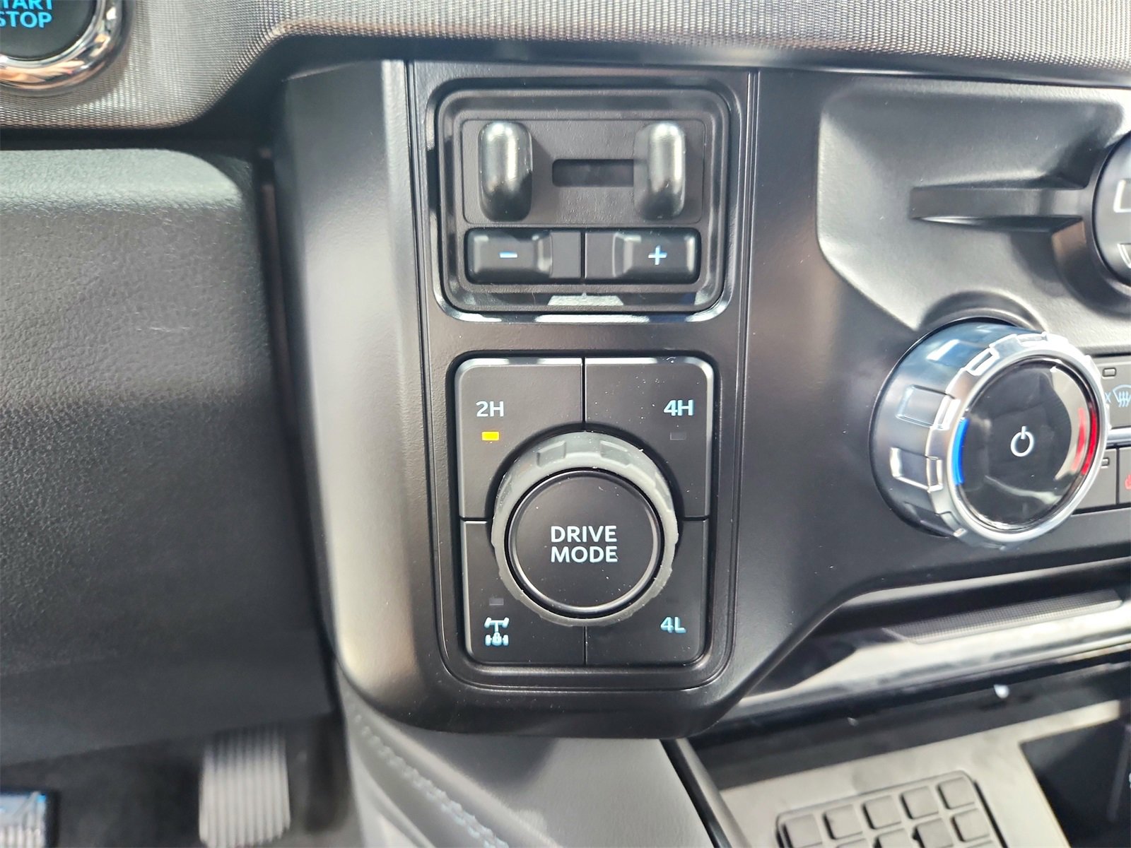 New 2026 Ford F350 Platinum image 28