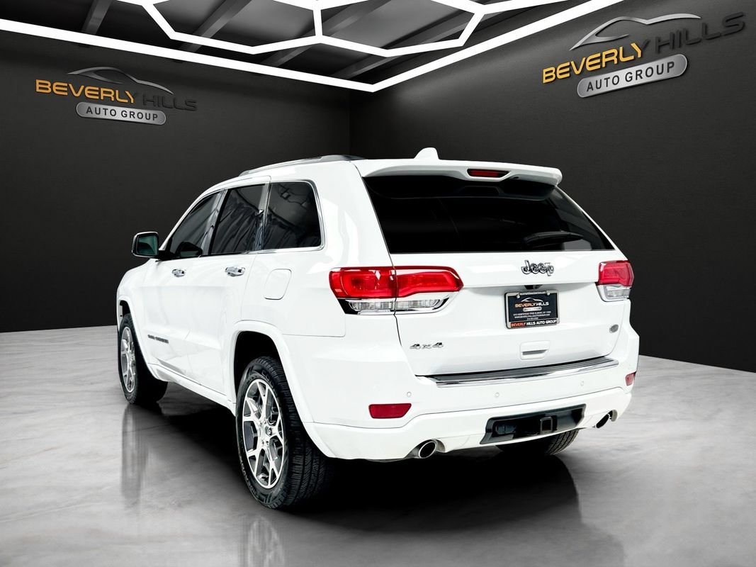 Used 2020 Jeep Grand Cherokee Overland AWD/4WD image 3