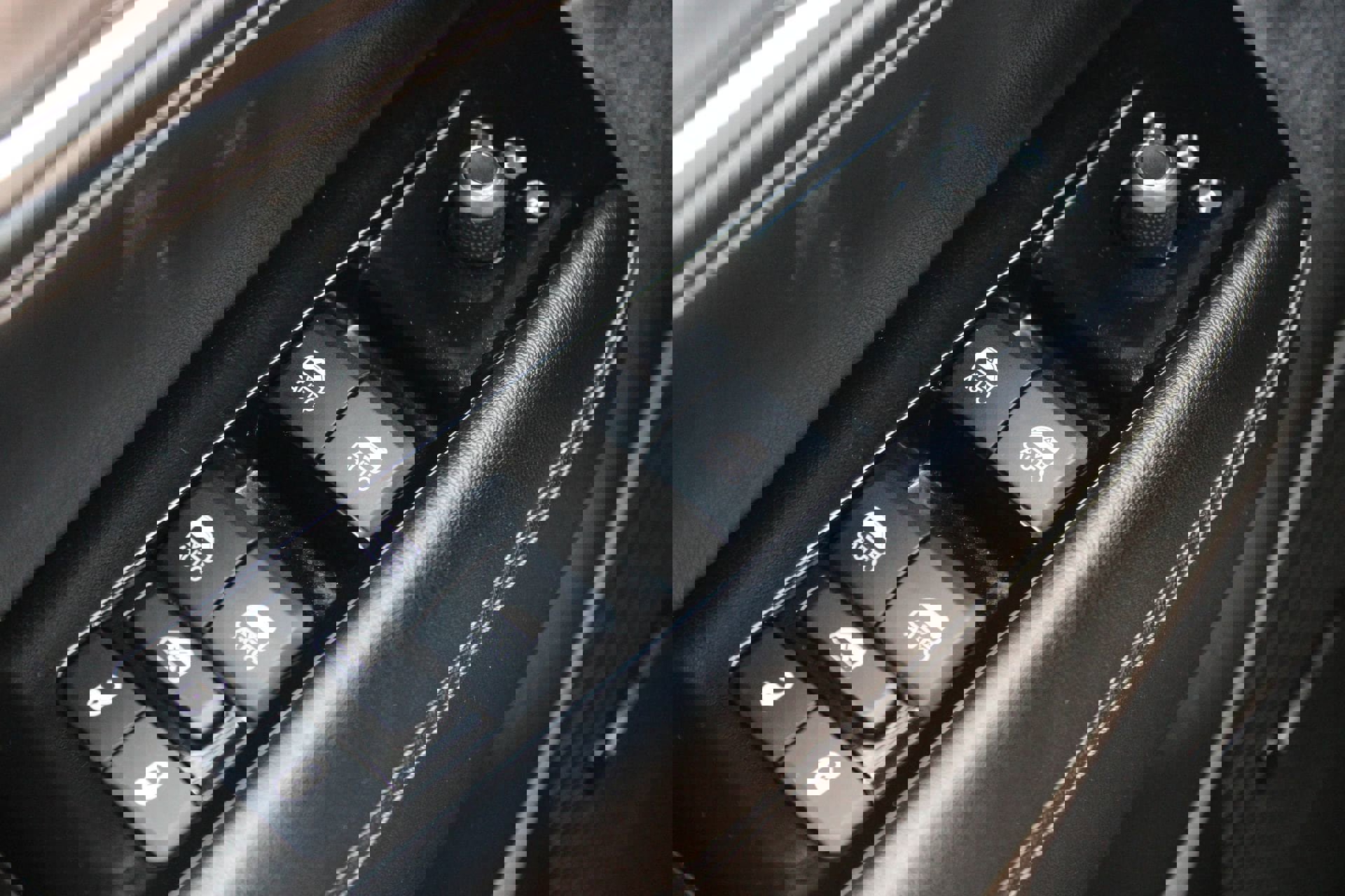 Used 2024 Jeep Wagoneer L Series II w/ Flexible Seating Group image 24