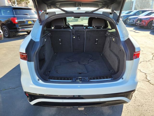 Used 2025 Jaguar F-PACE R-Dynamic S image 12