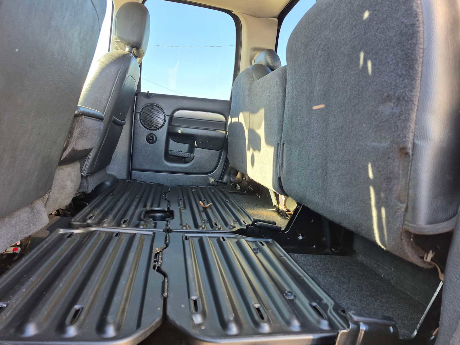 Used 2004 Dodge Ram 2500 Truck SLT w/ Trailer Tow Group image 31