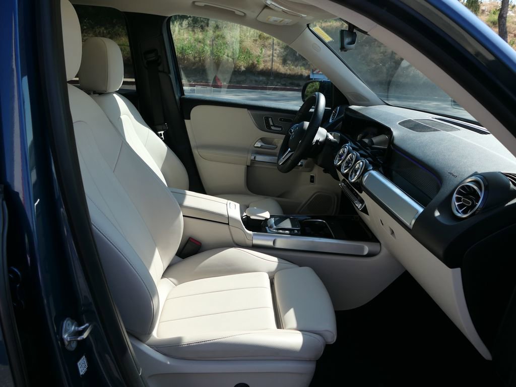 Used 2022 Mercedes-Benz GLB 250 4MATIC image 28