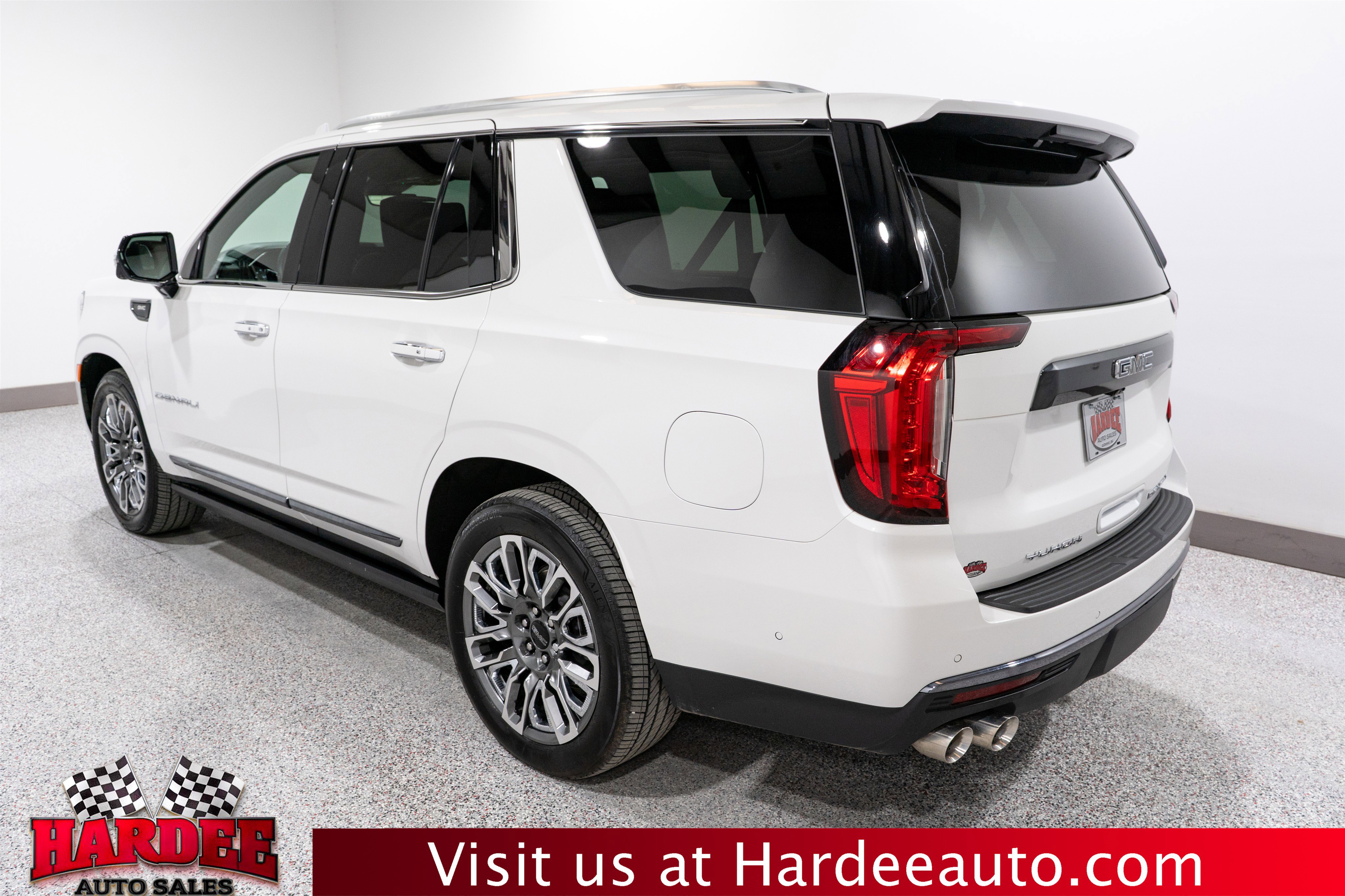 Used 2024 GMC Yukon Denali Ultimate image 3