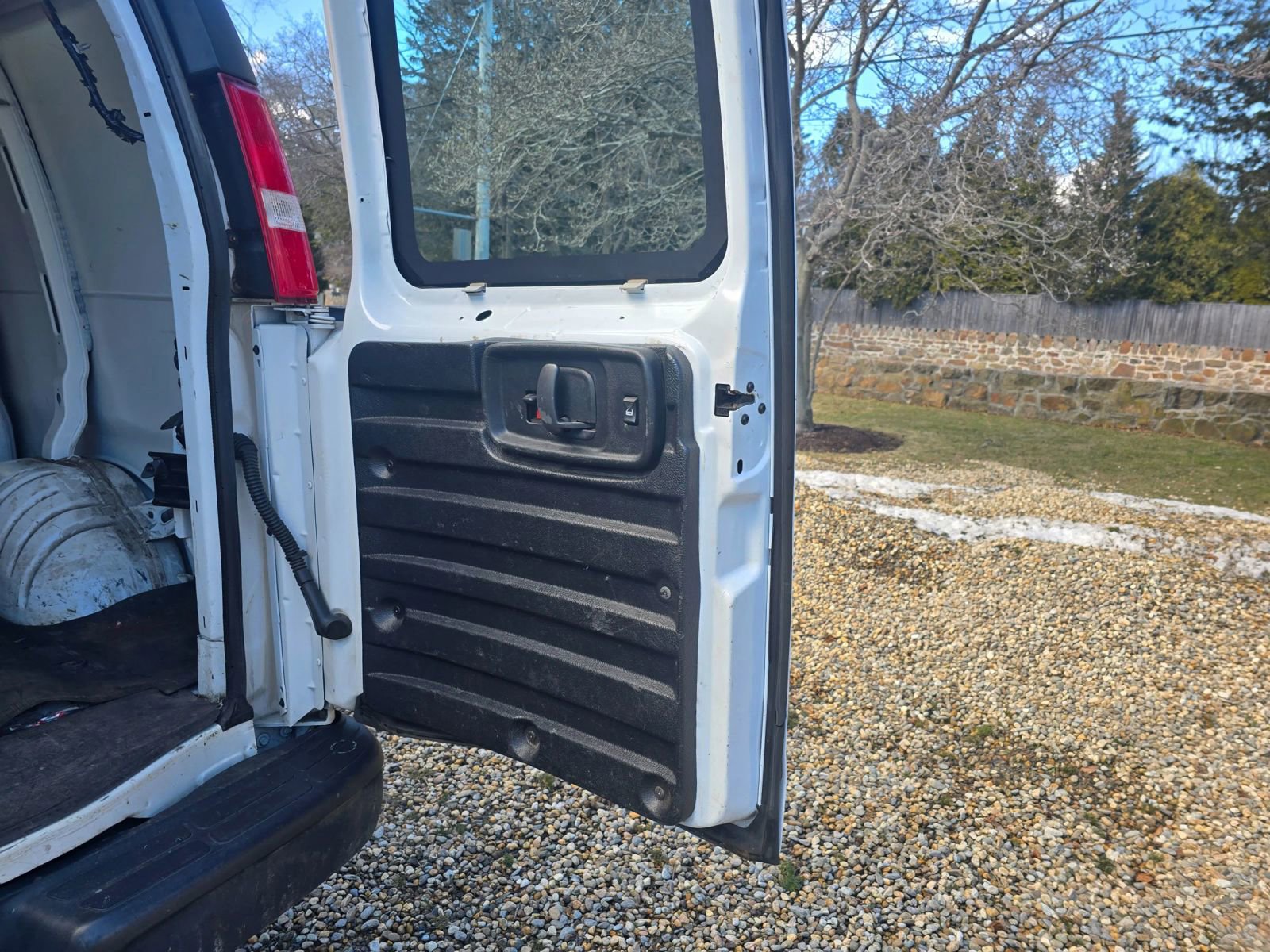 Used 2019 Chevrolet Express 3500 RWD image 8