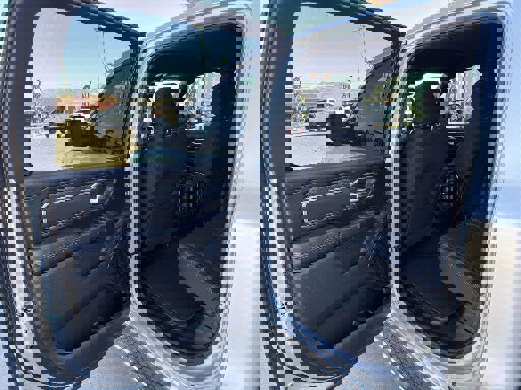 New 2026 RAM 1500 Big Horn AWD/4WD image 8