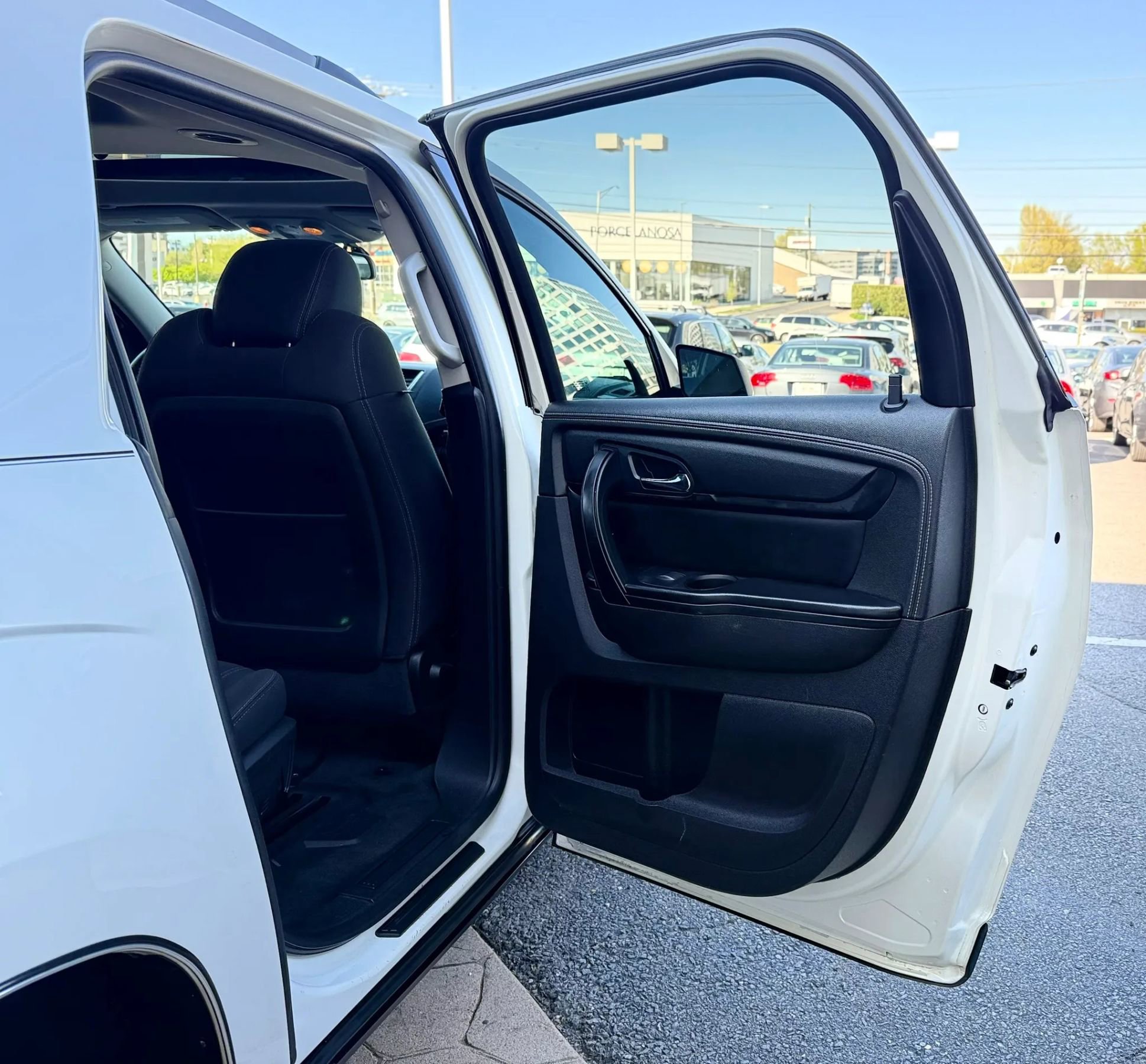 Used 2014 GMC Acadia SLE image 31