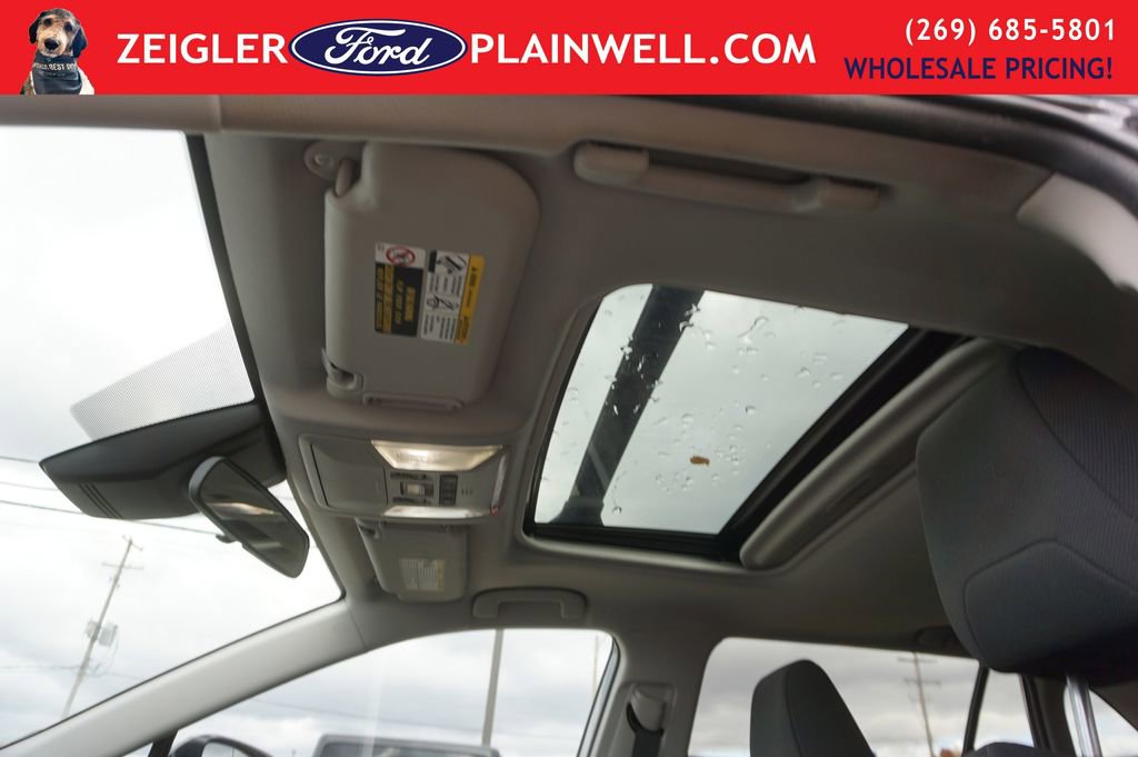 Used 2022 Toyota RAV4 XLE w/ Convenience Package image 18