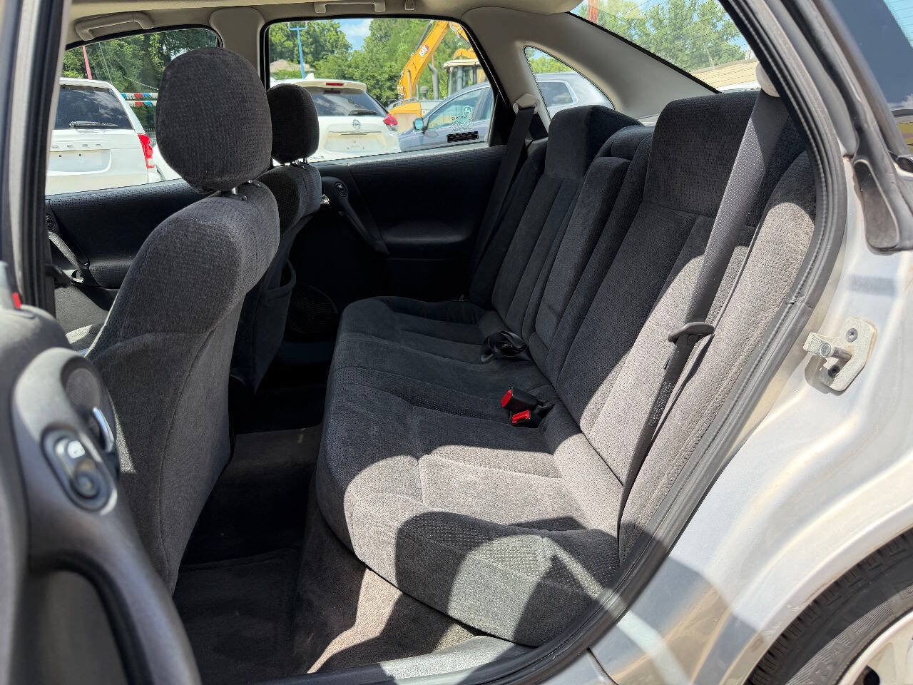 Used 2000 Saturn L-Series LS1 FWD image 12
