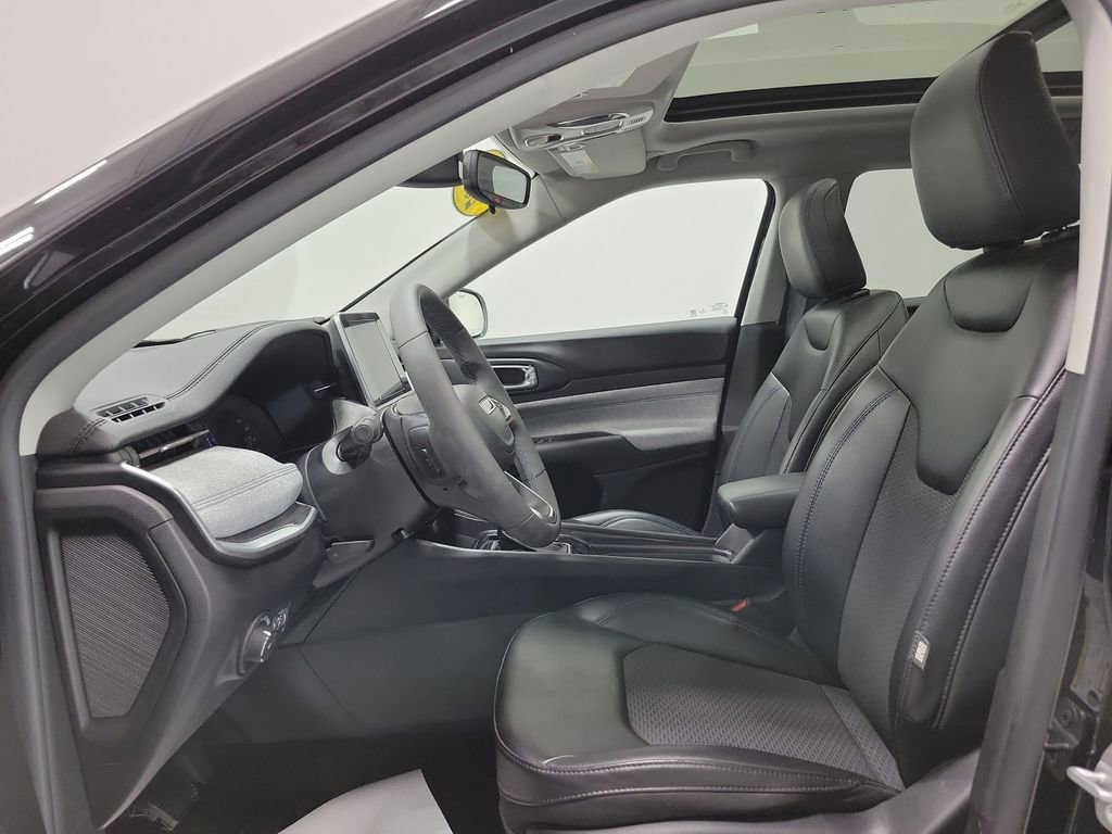 Certified 2022 Jeep Compass Latitude w/ Sun and Sound Group AWD/4WD video 3