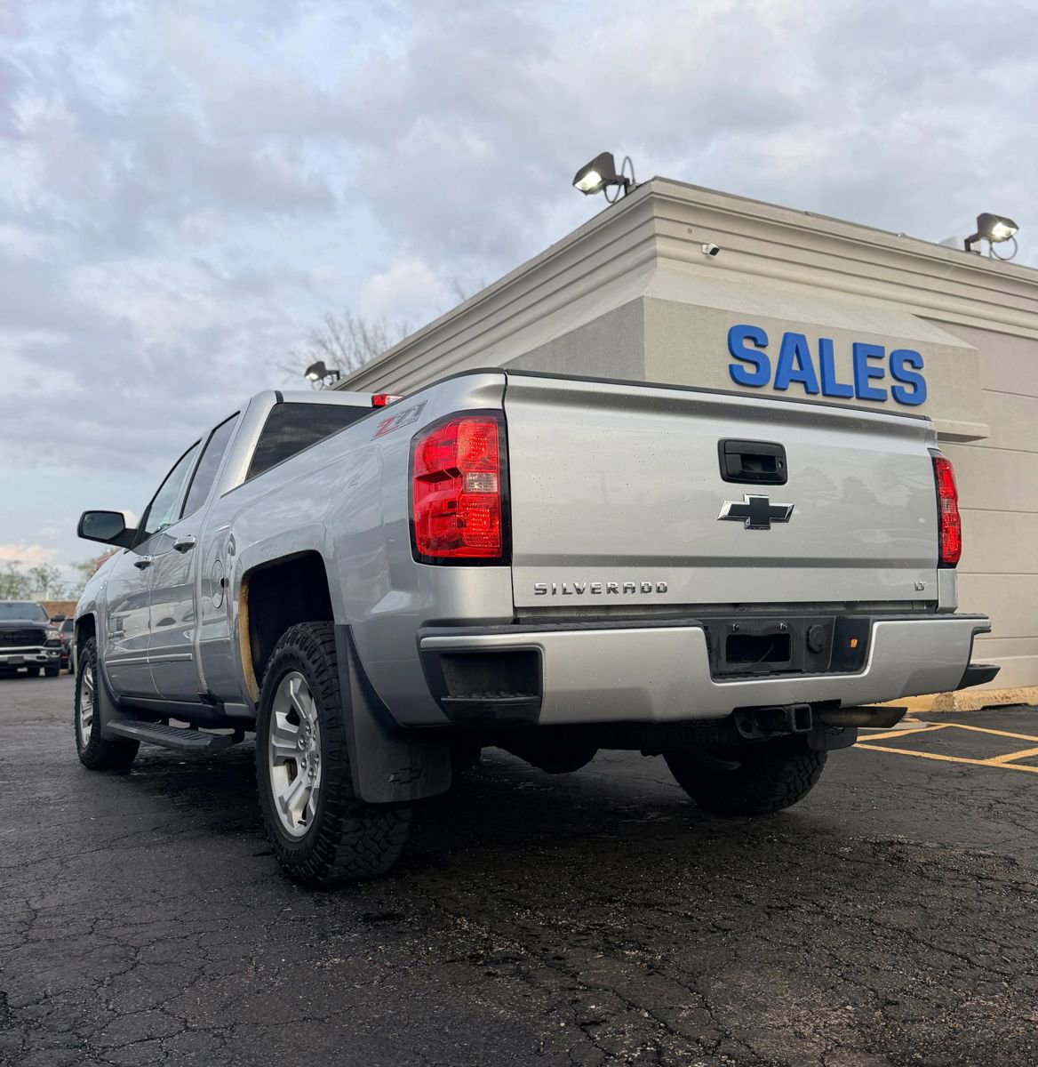 Used 2017 Chevrolet Silverado 1500 LT w/ All Star Edition image 6