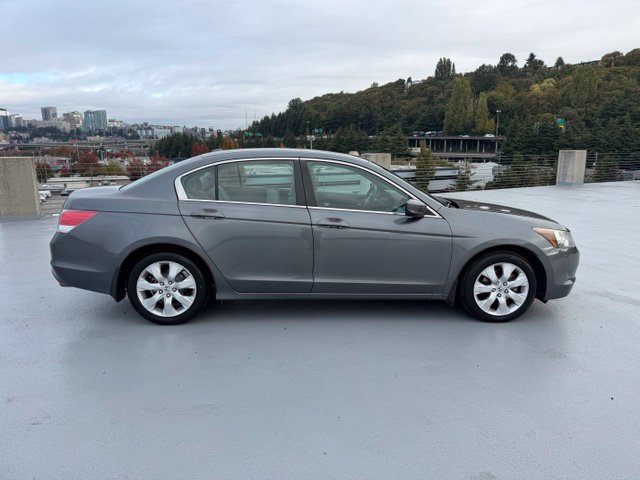 Used 2010 Honda Accord EX-L image 2