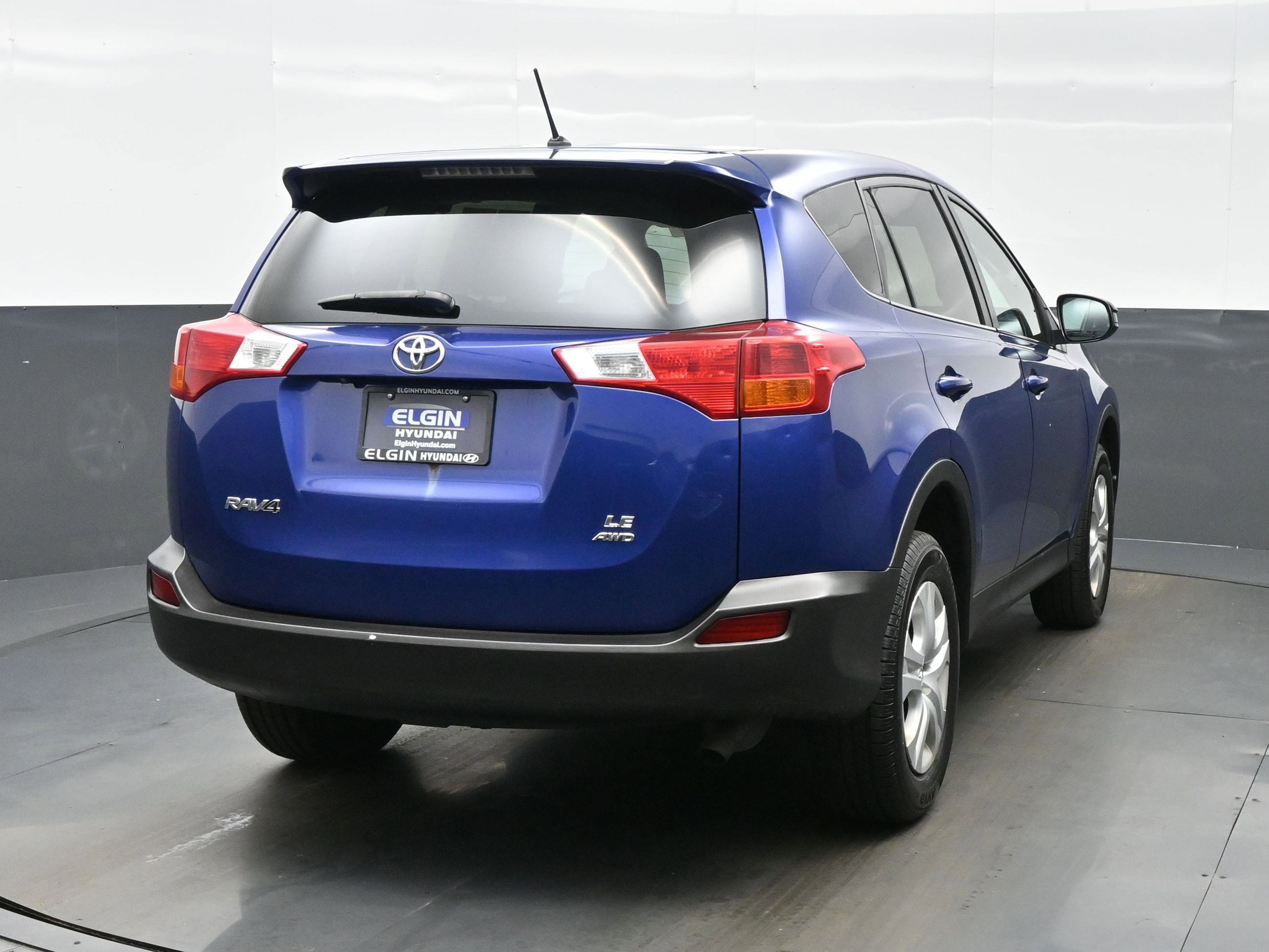 Used 2015 Toyota RAV4 LE AWD/4WD image 5