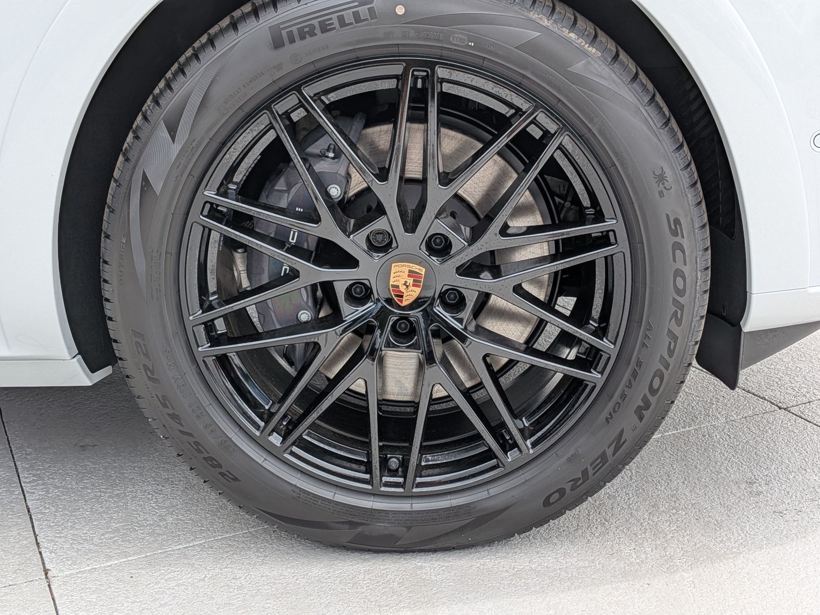New 2026 Porsche Cayenne Coupe AWD/4WD image 29