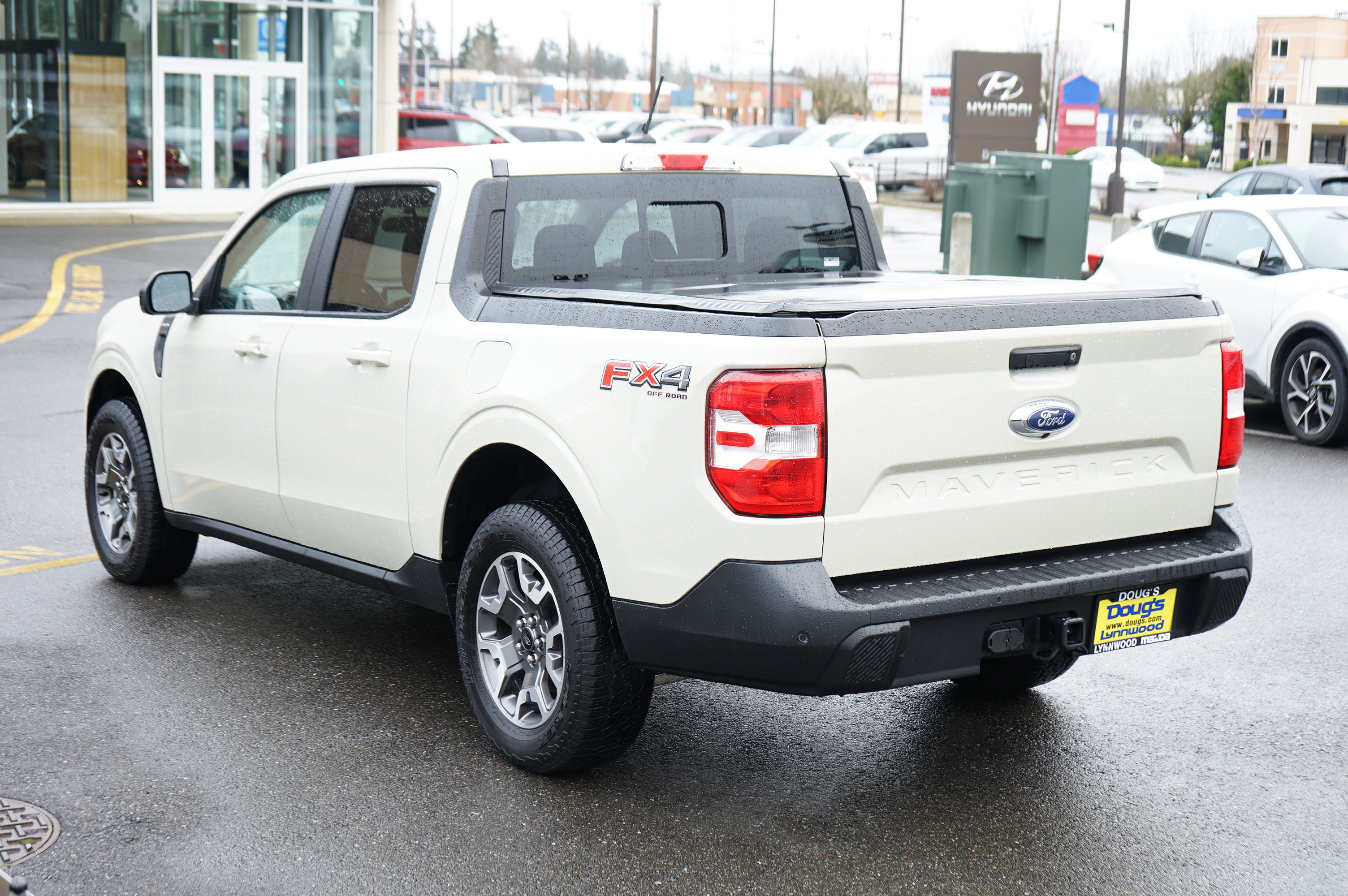 Used 2024 Ford Maverick Lariat w/ FX4 Off-Road Package image 6