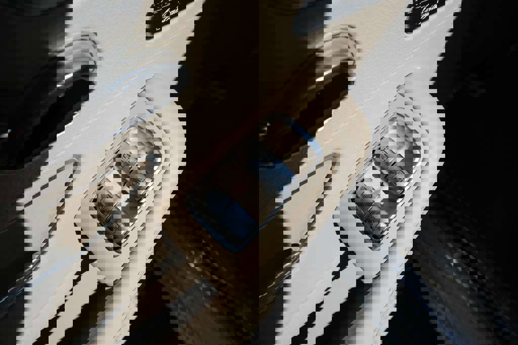 Used 2015 Mercedes-Benz S 550 Sedan image 25