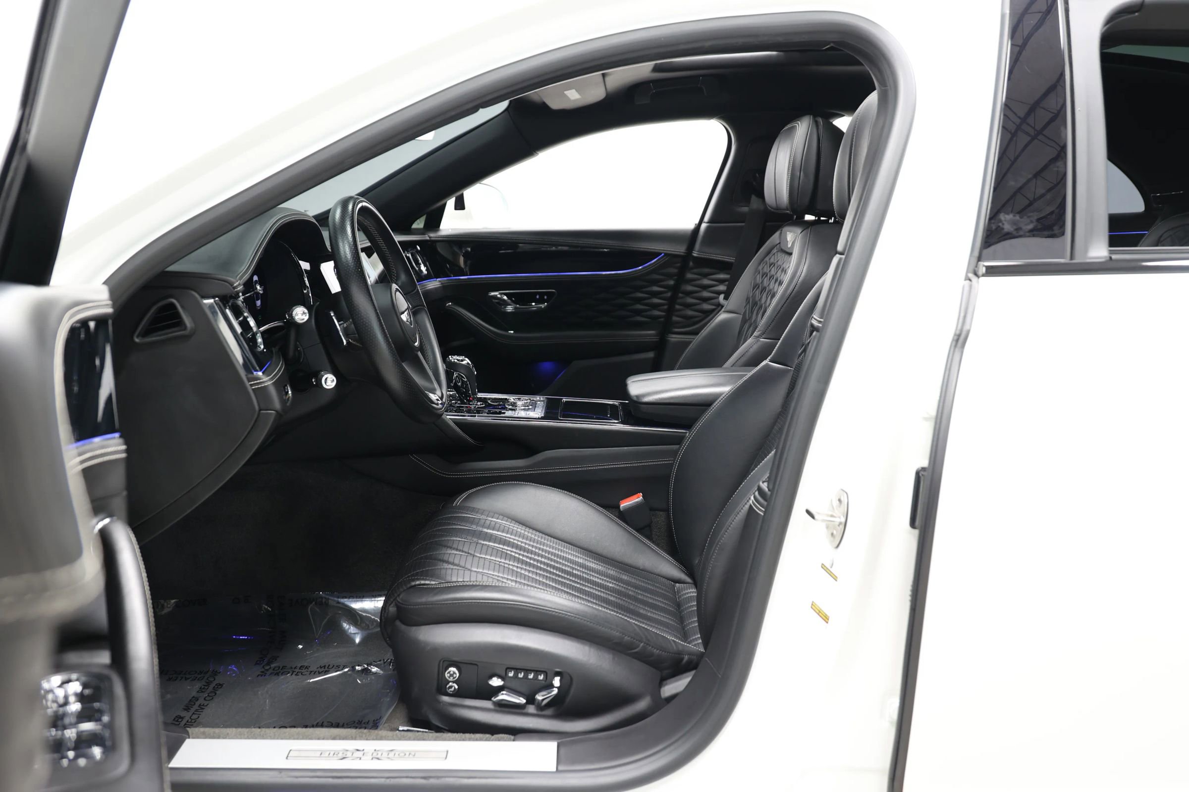 Used 2020 Bentley Flying Spur W12 image 16