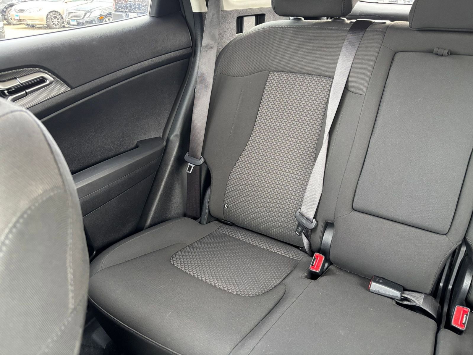 Used 2024 Kia Sportage LX image 38