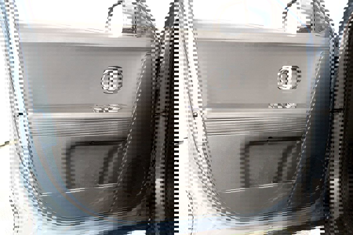 Used 2024 Hyundai Ioniq 5 SE image 25