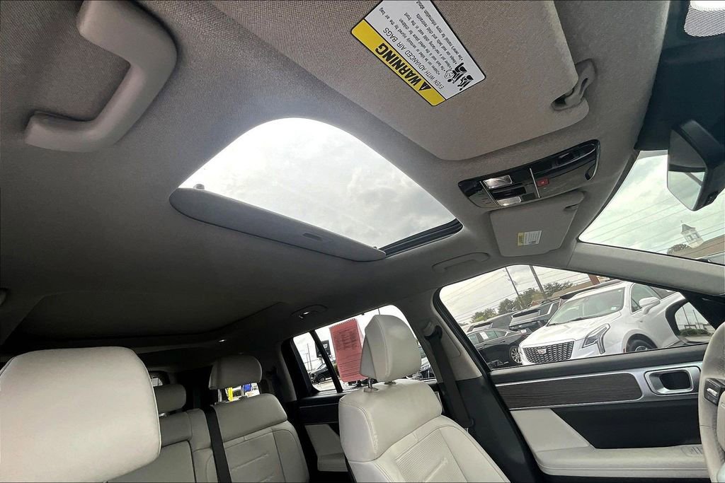 Used 2024 Hyundai Santa Fe Limited image 27