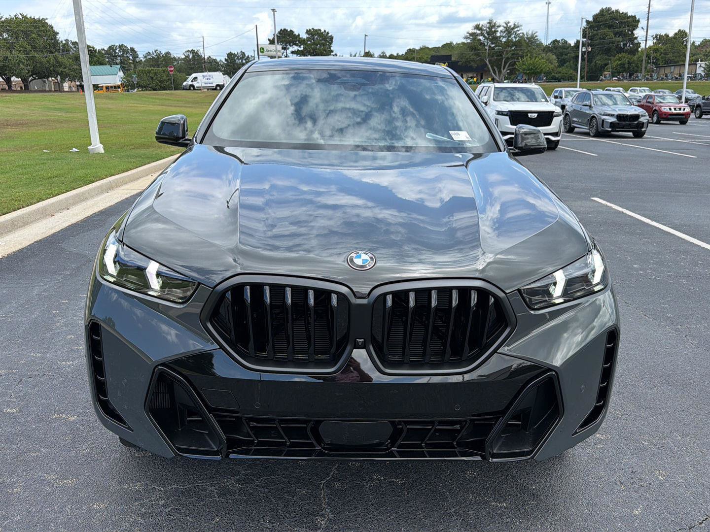 New 2027 BMW X6 xDrive40i w/ Executive Package AWD/4WD image 9