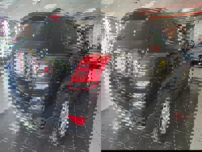 Used 2019 Chevrolet Trax LT w/ LT Convenience Package image 4