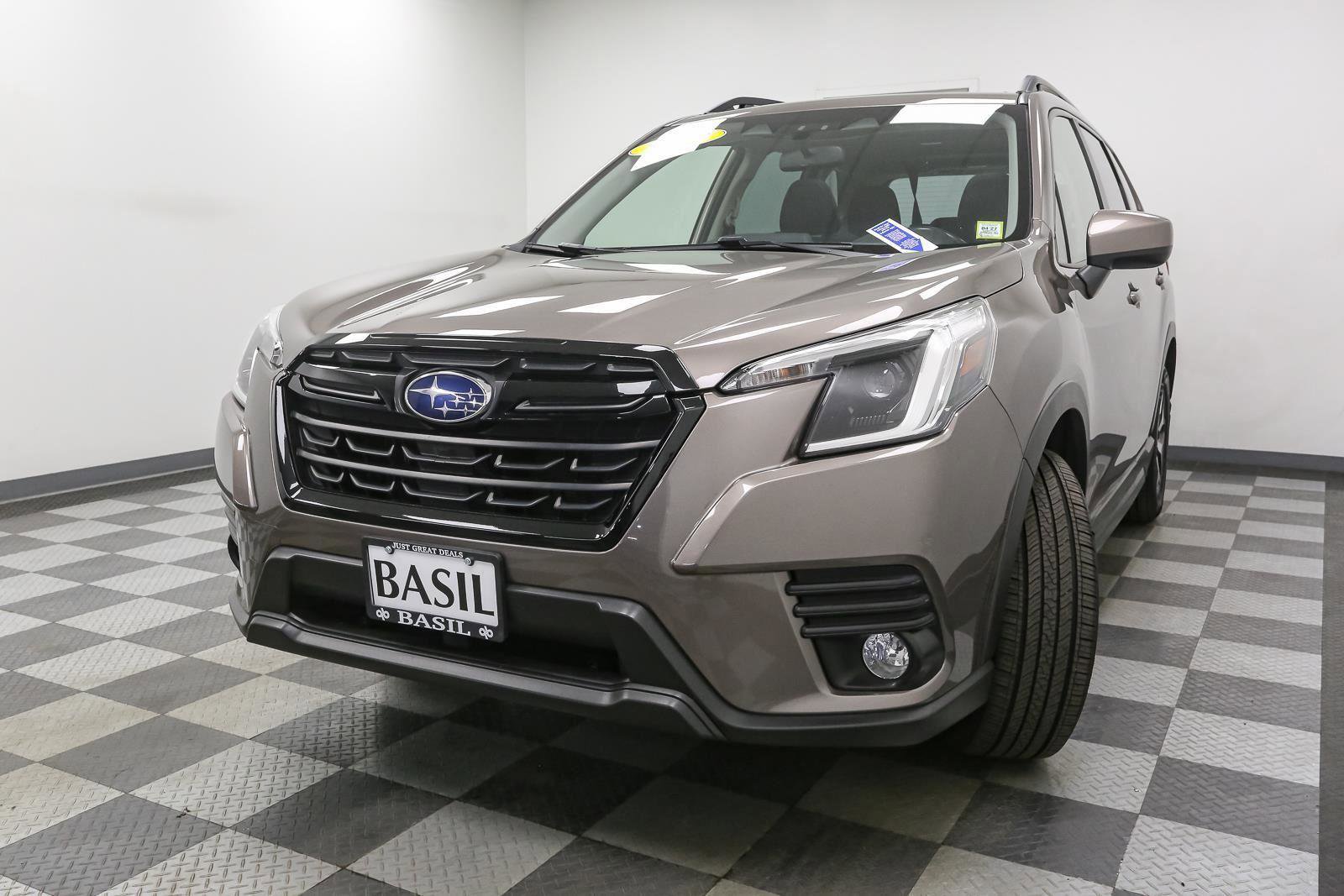 Used 2023 Subaru Forester Premium AWD/4WD image 4