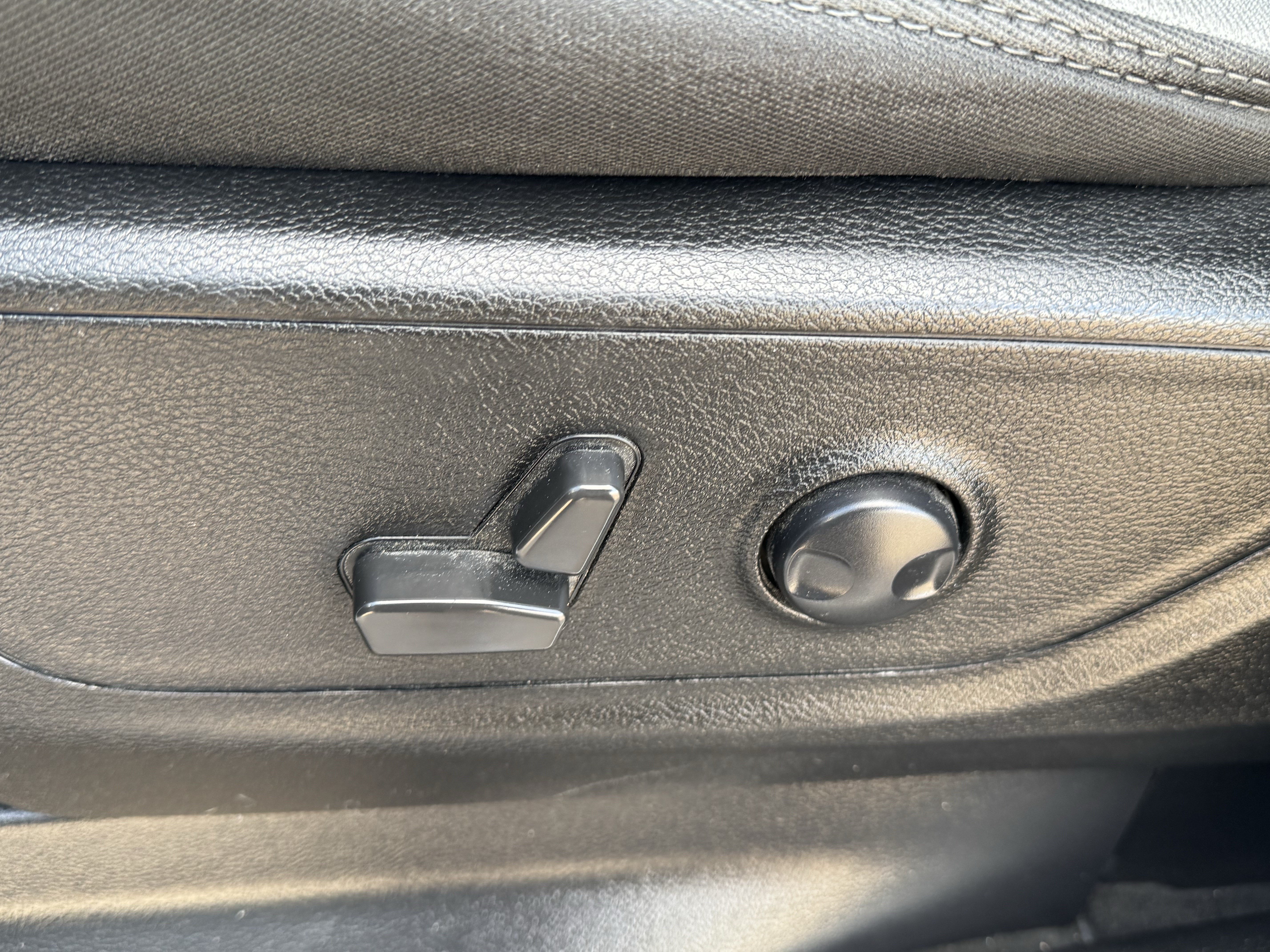 Used 2022 RAM 1500 Big Horn AWD/4WD image 14