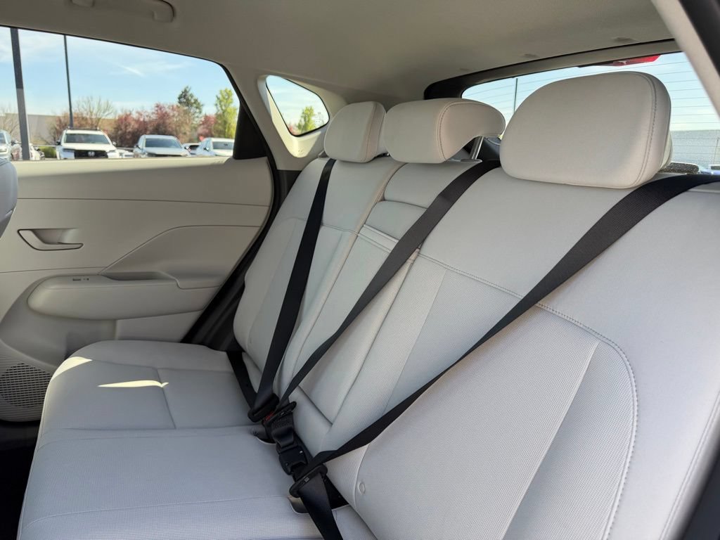 Used 2025 Hyundai Kona SEL AWD/4WD image 31