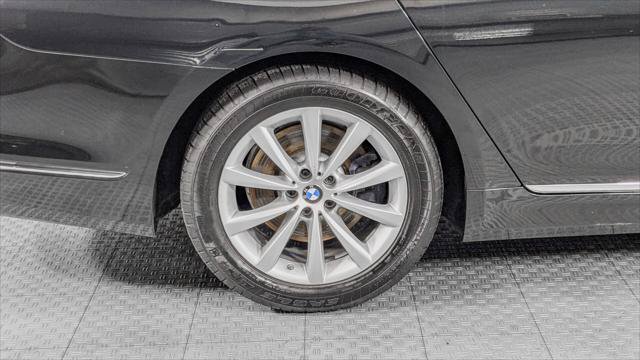 Used 2017 BMW 740i RWD image 34