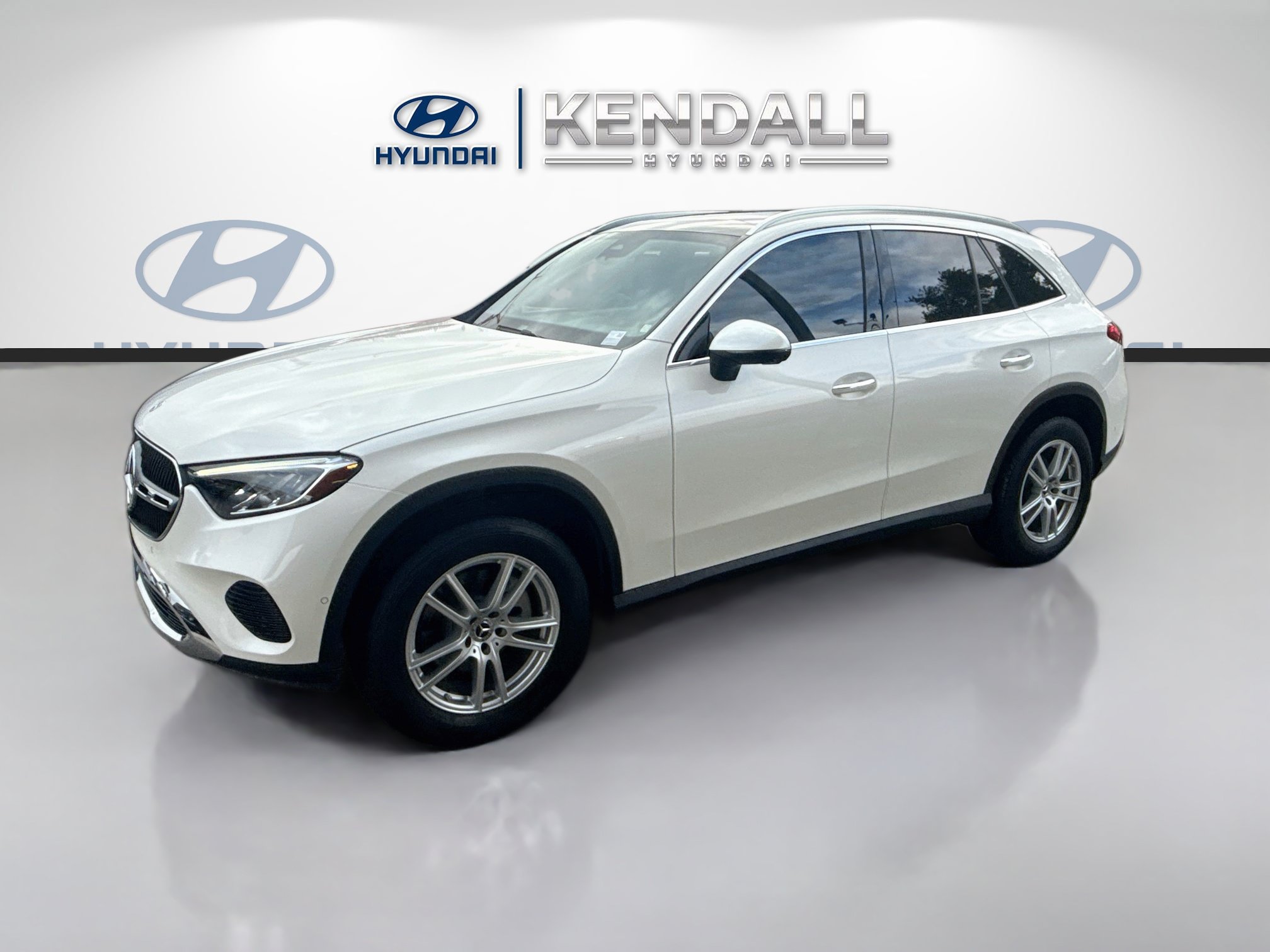 Used 2023 Mercedes-Benz GLC 300 w/ Exclusive Trim Package image 3