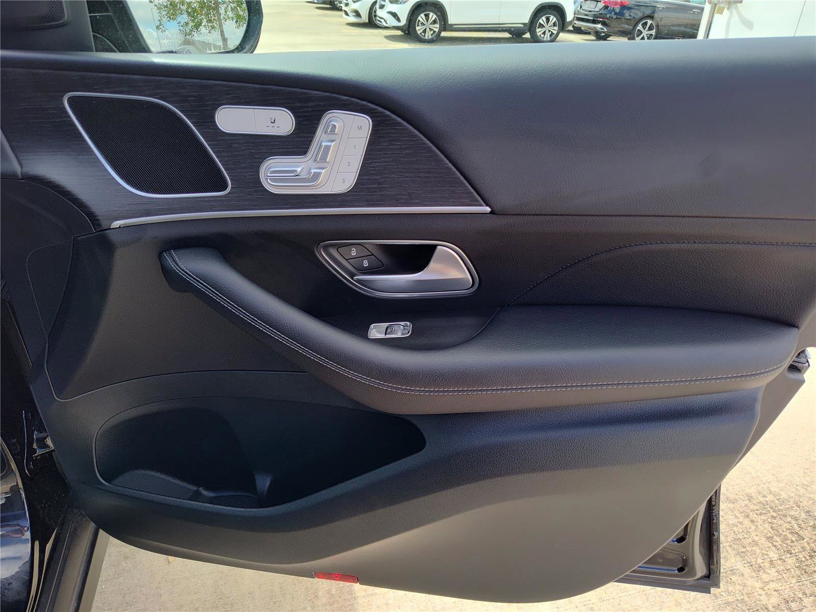 Used 2025 Mercedes-Benz GLE 350 4MATIC image 24