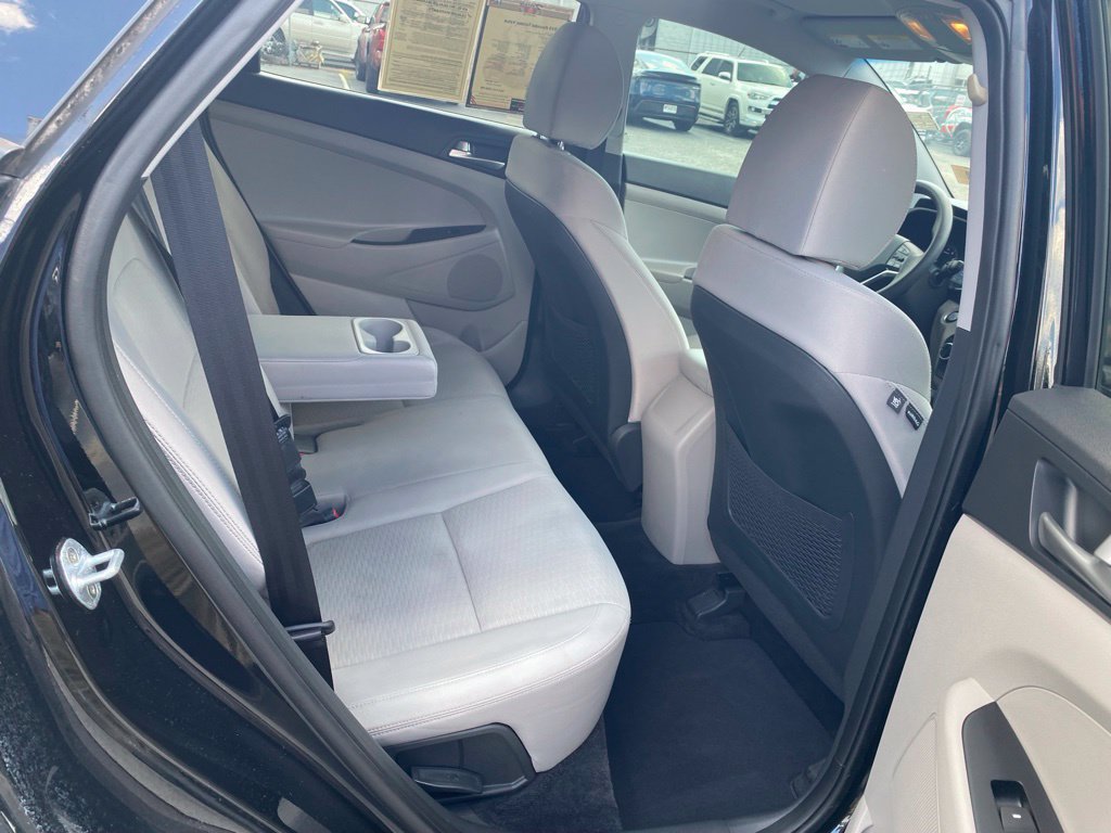 Used 2019 Hyundai Tucson Value FWD image 16