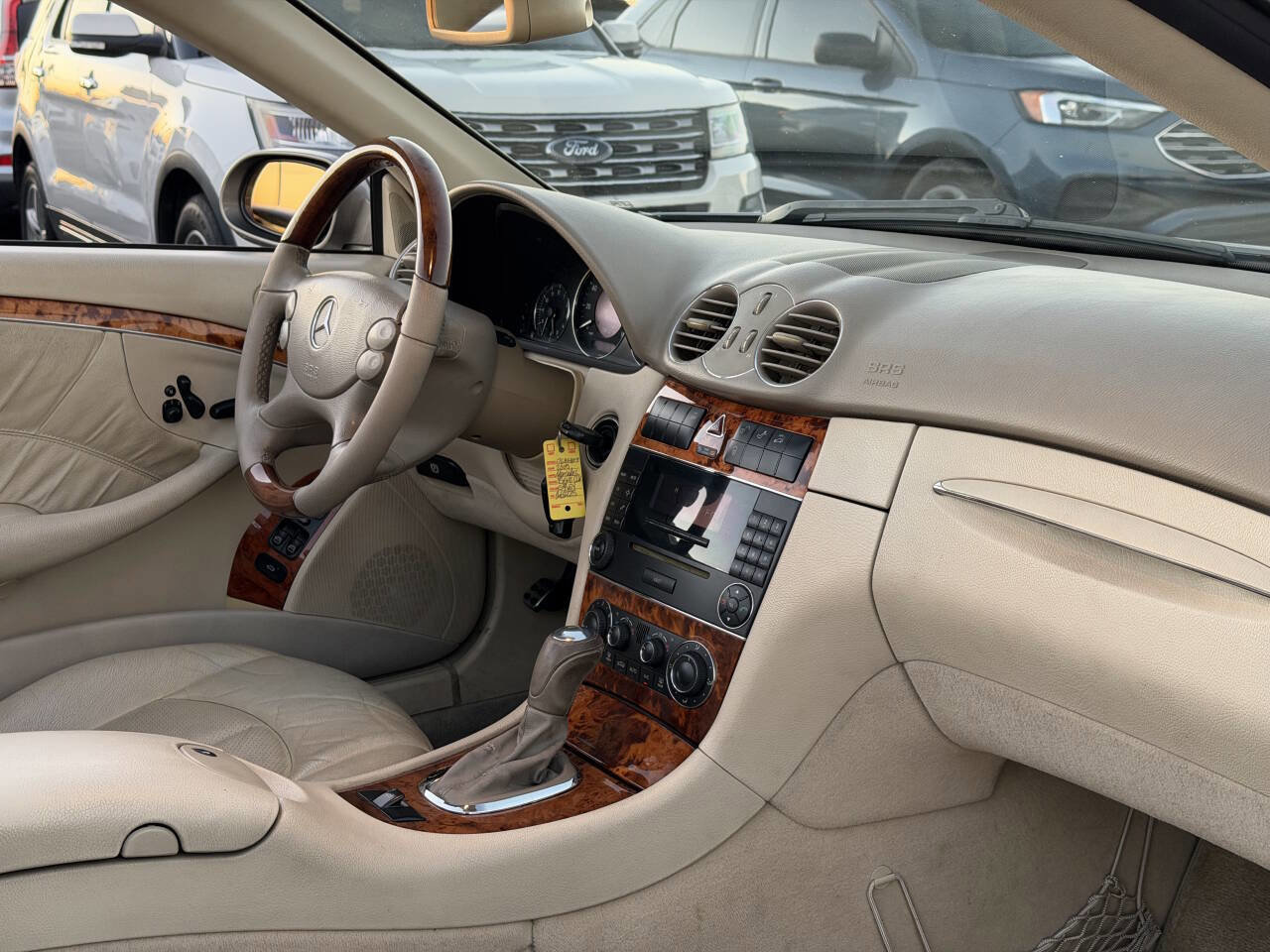 Used 2005 Mercedes-Benz CLK 320 Cabriolet image 25